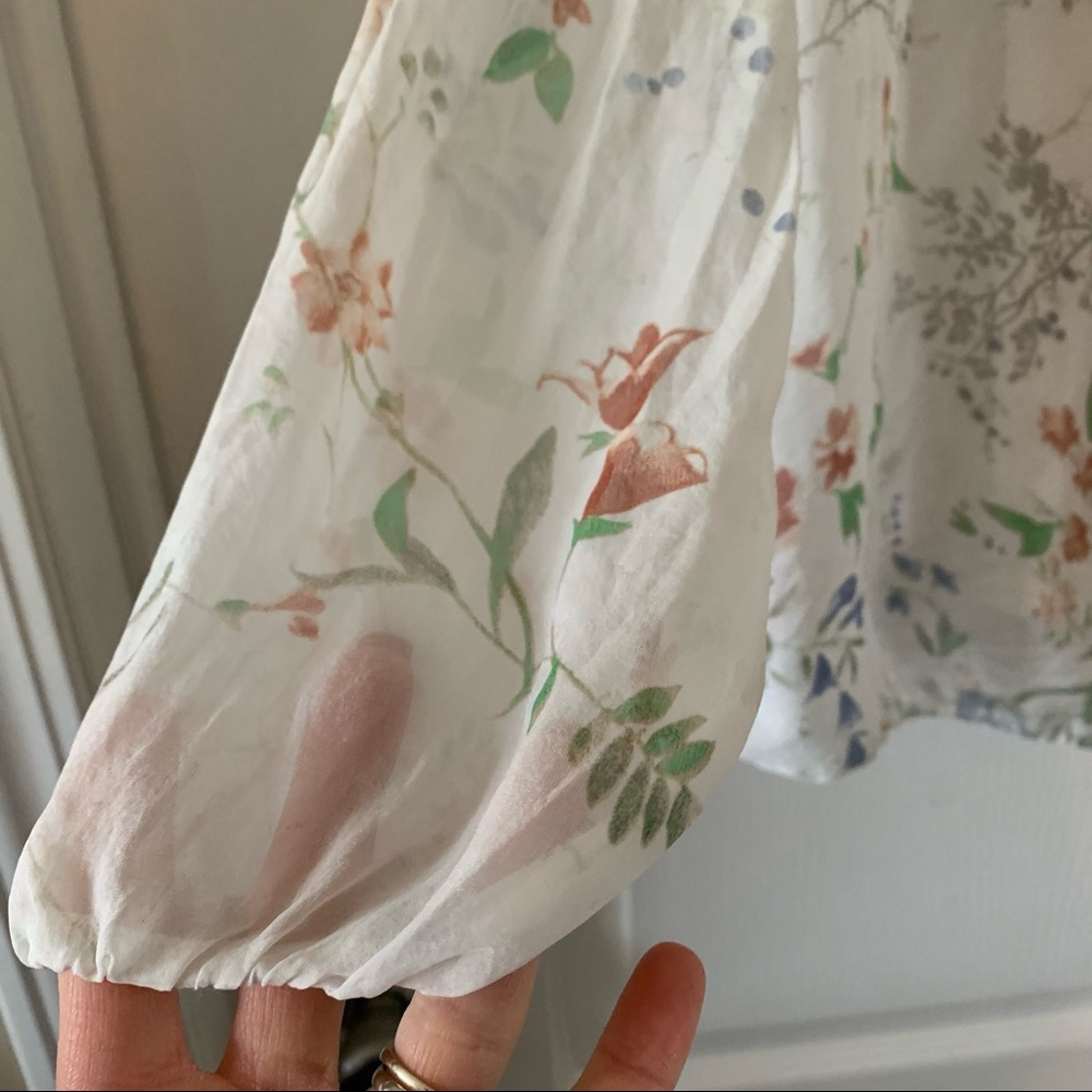 Floral silk blouse perfect for spring - Picture 5 of 6